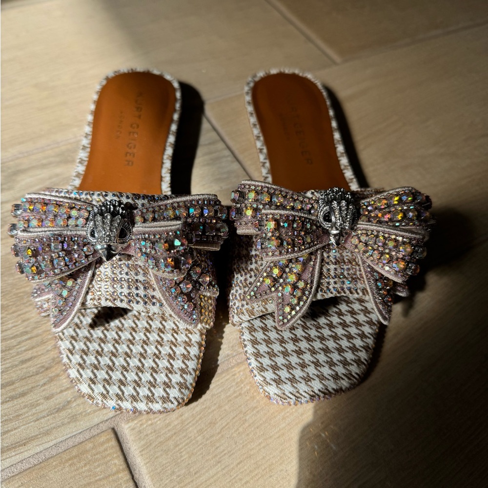 Kurt Geiger Kensington  bow sandals/ slip on